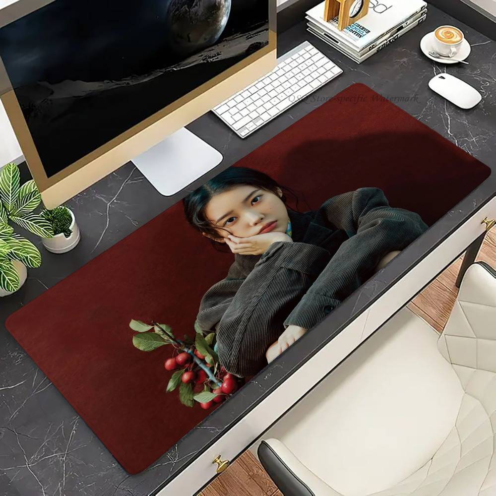 แผ่นรองเมาส์ IU ของดาราเกาหลี  - Esports Gaming Laptop บทวิจารณ์และราคา